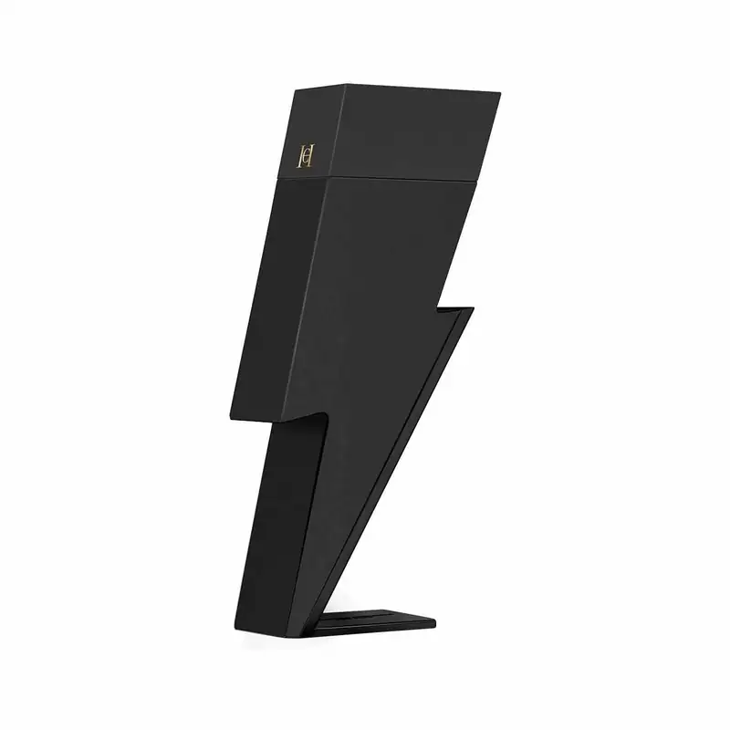 Carolina Herrera Bad Boy Le Parfum: raio preto fosco que vale a pena pela longa fixação na pele e projeção.