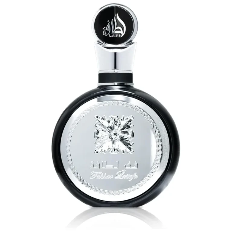Frasco oficial do perfume Lattafa Fakhar Black Eau de Parfum em preto fosco com brasão metálico prateado